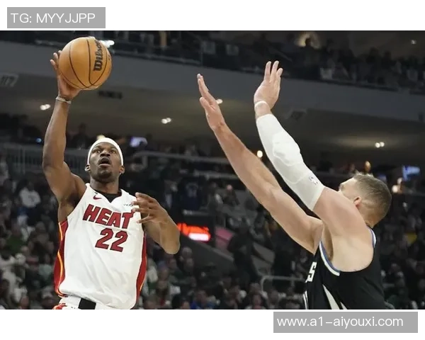 2020年NBA季后赛热火与雄鹿首场对决精彩回放全景解析